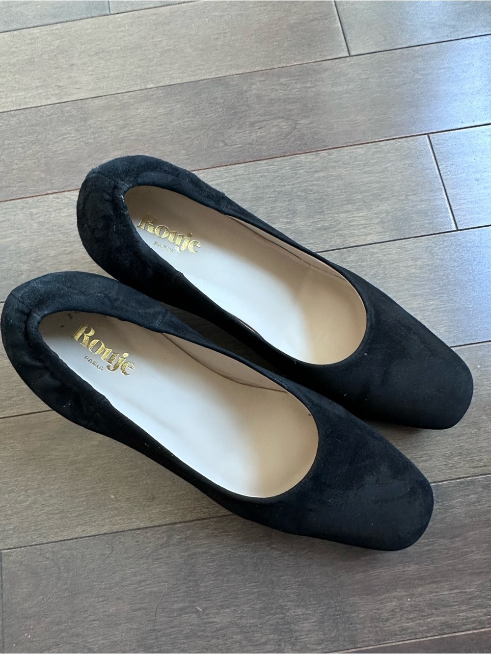 Rouje Black Suede Low Heel Round-Toe Pumps